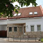 The Secret Garden - Bed & Breakfast Keszthely