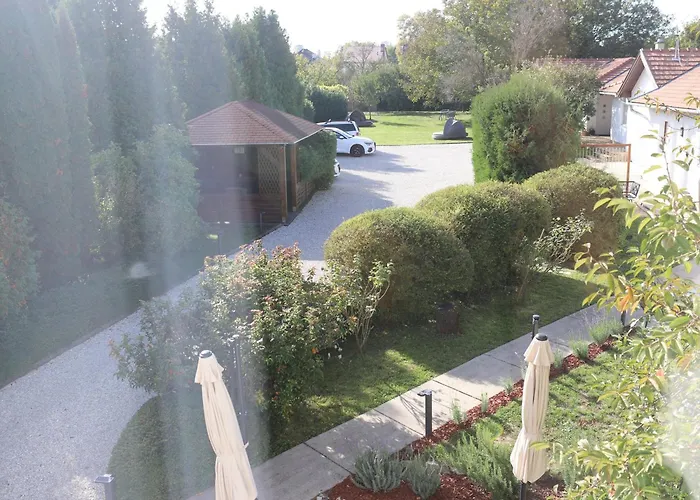 The Secret Garden - 4*